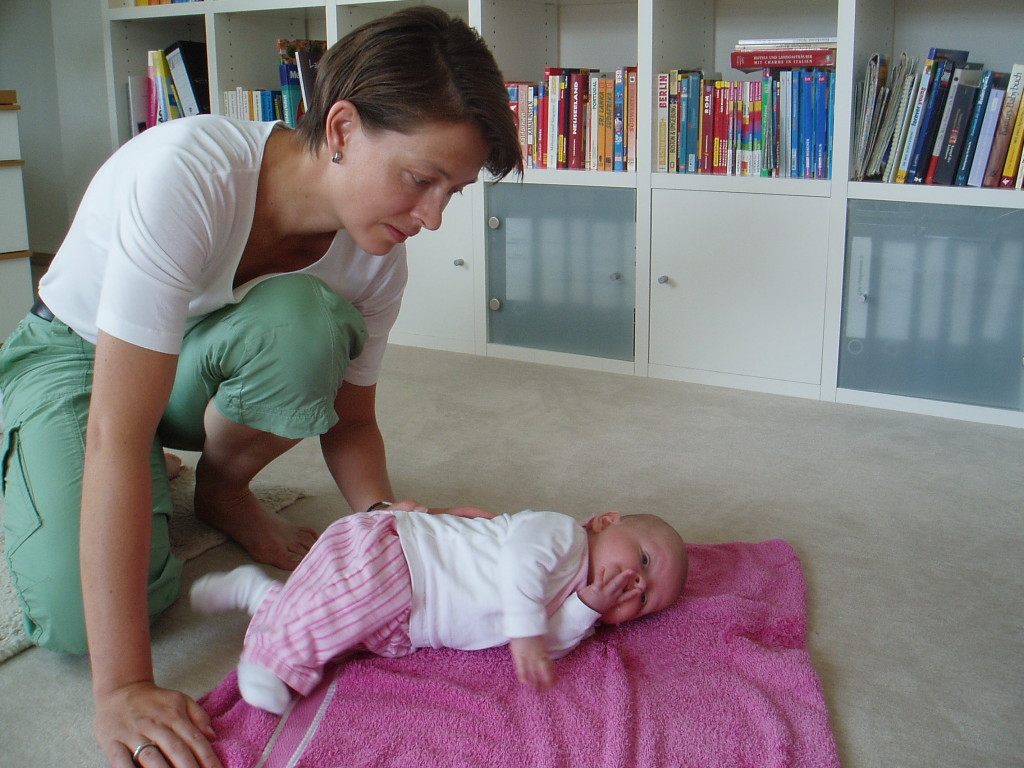 Wie gewöhnt sich das Baby an die Seitenlage?